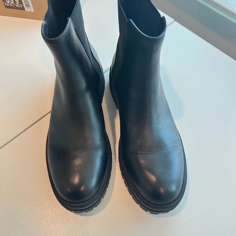 New, Steve Madden Women's Black HANDOUT Elastic Gore Chelsea Boots Size 9 - Picture 4 of 14